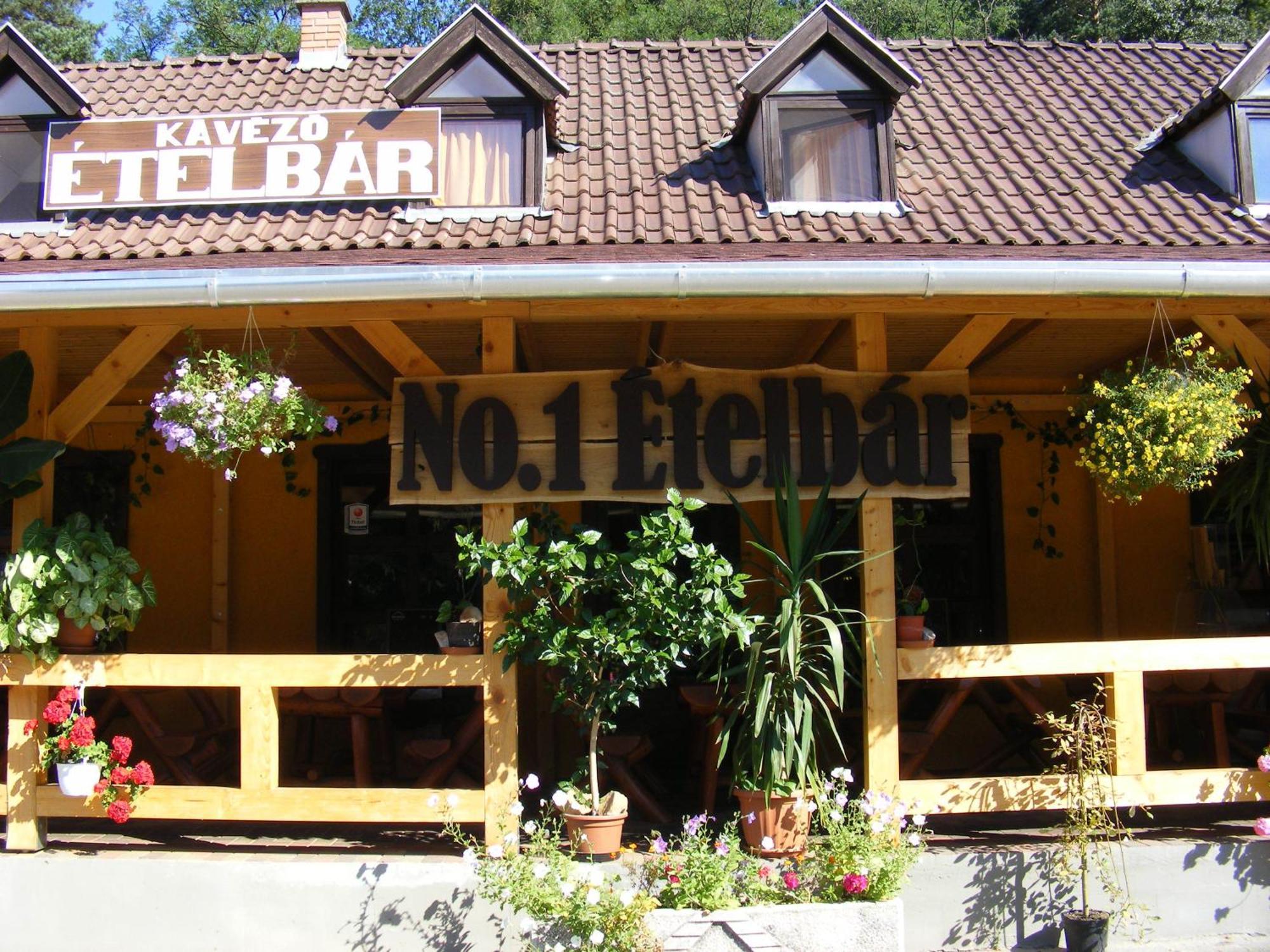 No. 1 Hotel és Vendégház Parád Exterior foto